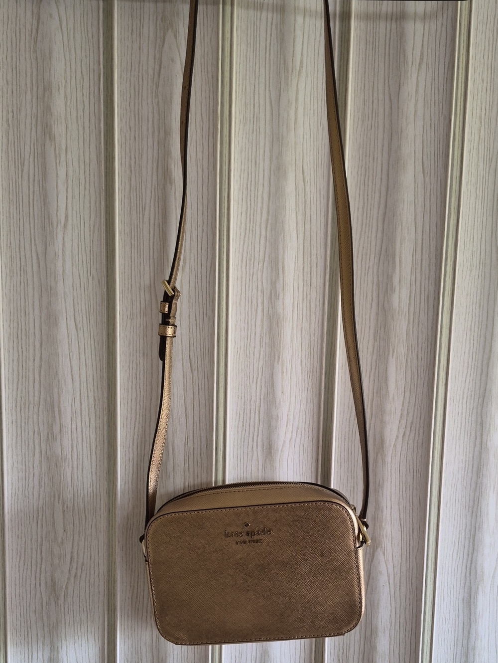 kate spade Metallic Gold Crossbody Camera Bag - Picture 1 of 4